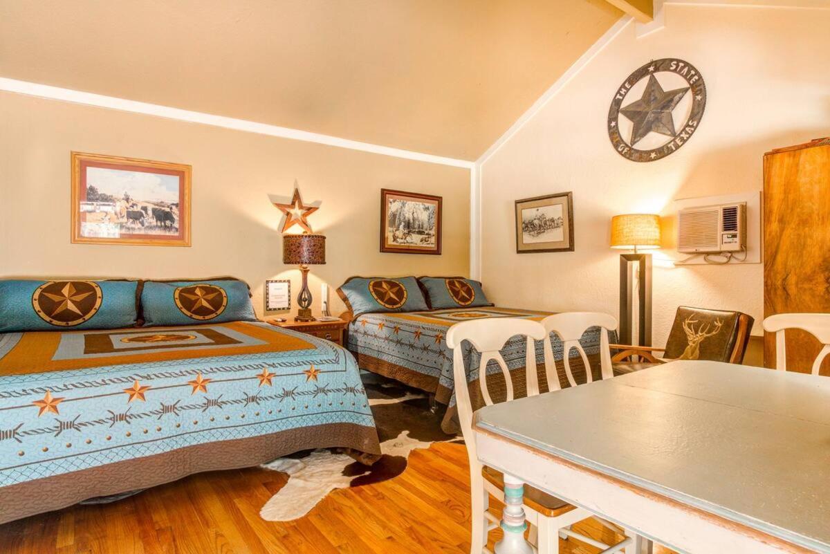 Ferienwohnung #3 Wrangler~Bandera Tin Star~Bandera, Tx. Exterior foto